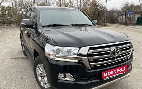 Toyota Land Cruiser 200, 2016 год, 6 950 000 рублей, 19 фотография