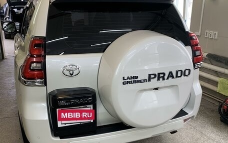 Toyota Land Cruiser Prado 150 рестайлинг 2, 2020 год, 5 750 000 рублей, 13 фотография