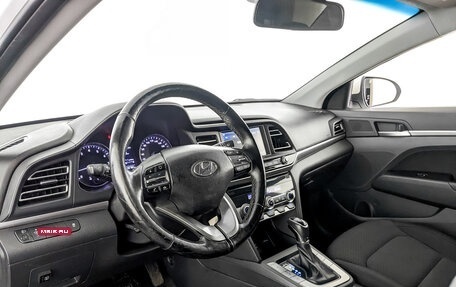 Hyundai Elantra VI рестайлинг, 2019 год, 1 800 000 рублей, 16 фотография