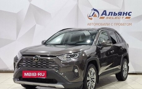 Toyota RAV4, 2021 год, 3 800 000 рублей, 7 фотография