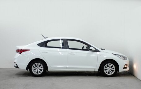 Hyundai Solaris II рестайлинг, 2018 год, 1 336 700 рублей, 8 фотография