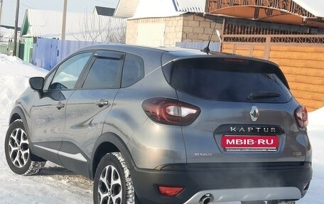 Renault Kaptur I рестайлинг, 2017 год, 1 690 000 рублей, 6 фотография