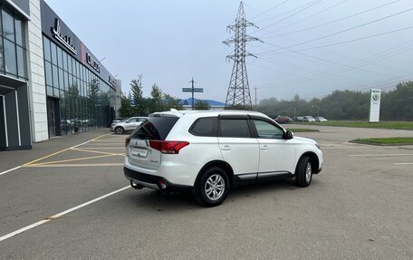 Mitsubishi Outlander III рестайлинг 3, 2015 год, 1 780 000 рублей, 9 фотография