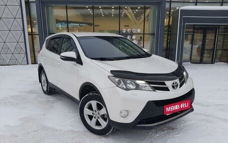 Toyota RAV4, 2013 год, 1 960 000 рублей, 2 фотография