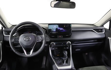 Toyota RAV4, 2024 год, 4 890 000 рублей, 9 фотография