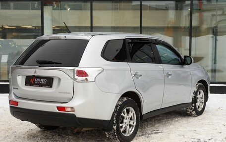 Mitsubishi Outlander III рестайлинг 3, 2013 год, 1 490 000 рублей, 2 фотография