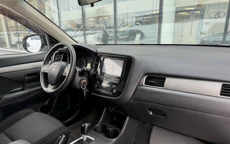 Mitsubishi Outlander III рестайлинг 3, 2013 год, 1 490 000 рублей, 6 фотография