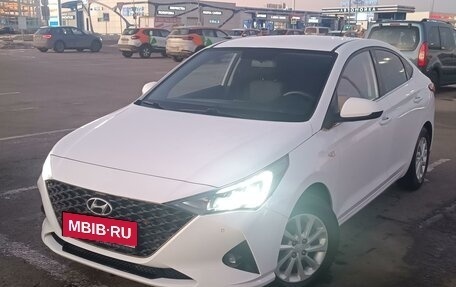 Hyundai Solaris II рестайлинг, 2021 год, 1 750 000 рублей, 1 фотография