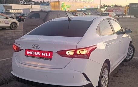 Hyundai Solaris II рестайлинг, 2021 год, 1 750 000 рублей, 6 фотография