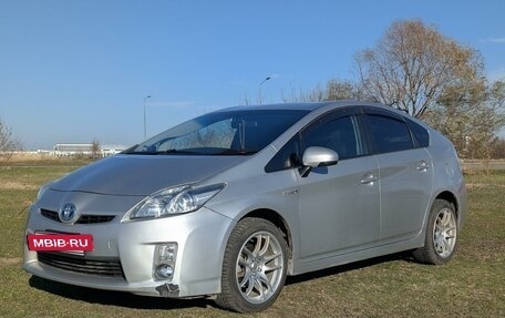 Toyota Prius, 2011 год, 1 000 000 рублей, 8 фотография