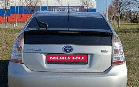 Toyota Prius, 2011 год, 1 000 000 рублей, 10 фотография