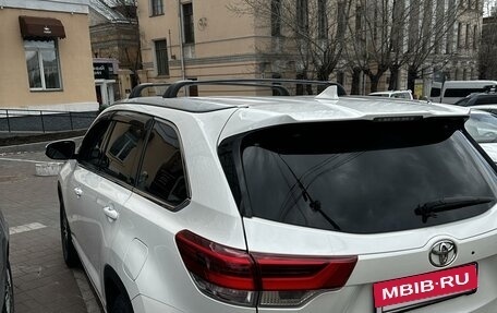 Toyota Highlander III, 2019 год, 4 500 000 рублей, 4 фотография