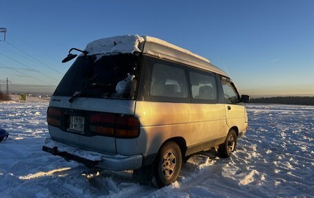 Toyota Town Ace III, 1995 год, 330 000 рублей, 3 фотография