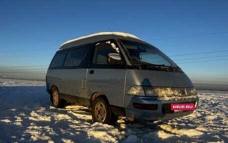 Toyota Town Ace III, 1995 год, 330 000 рублей, 2 фотография