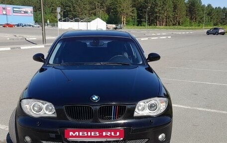 BMW 1 серия, 2006 год, 700 000 рублей, 10 фотография