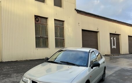 Mitsubishi Carisma I, 1997 год, 270 000 рублей, 3 фотография