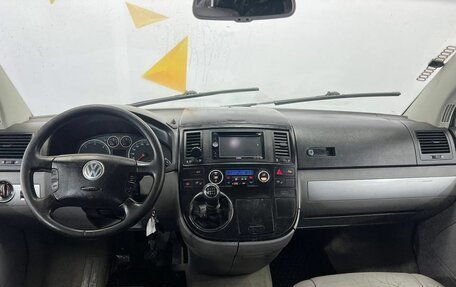 Volkswagen Multivan T5, 2005 год, 1 185 000 рублей, 8 фотография