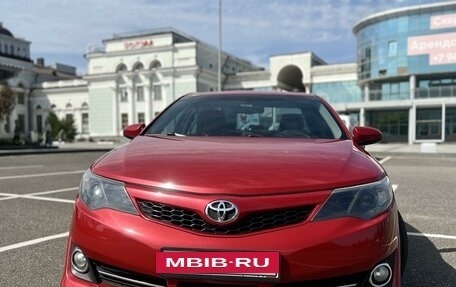 Toyota Camry, 2012 год, 2 100 000 рублей, 2 фотография