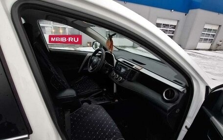 Toyota RAV4, 2017 год, 2 600 000 рублей, 4 фотография