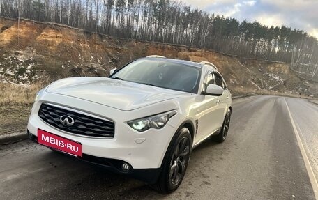 Infiniti FX II, 2011 год, 2 485 000 рублей, 2 фотография