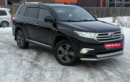 Toyota Highlander III, 2011 год, 2 250 000 рублей, 2 фотография