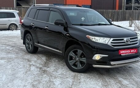 Toyota Highlander III, 2011 год, 2 250 000 рублей, 3 фотография