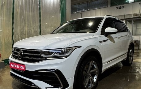 Volkswagen Tiguan II, 2021 год, 4 650 000 рублей, 1 фотография