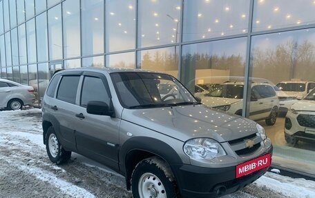 Chevrolet Niva I рестайлинг, 2012 год, 557 000 рублей, 3 фотография