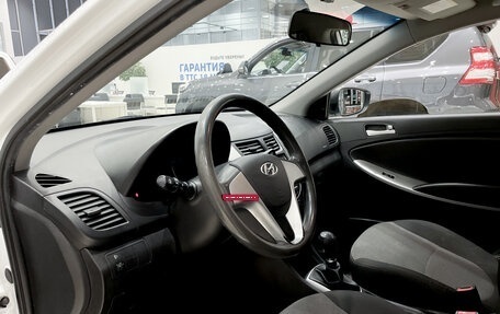 Hyundai Solaris II рестайлинг, 2014 год, 890 000 рублей, 20 фотография