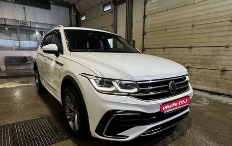 Volkswagen Tiguan II, 2021 год, 4 650 000 рублей, 13 фотография