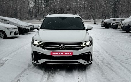 Volkswagen Tiguan II, 2021 год, 4 650 000 рублей, 20 фотография