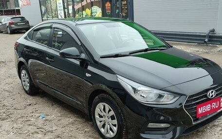 Hyundai Solaris II рестайлинг, 2018 год, 1 700 000 рублей, 8 фотография