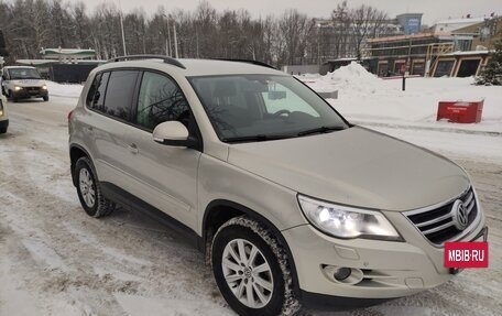 Volkswagen Tiguan I, 2011 год, 1 220 000 рублей, 2 фотография