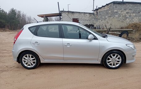 Hyundai i30 I, 2010 год, 750 000 рублей, 4 фотография