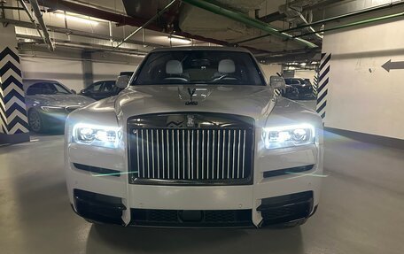 Rolls-Royce Cullinan, 2024 год, 76 500 000 рублей, 3 фотография