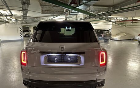 Rolls-Royce Cullinan, 2024 год, 76 500 000 рублей, 7 фотография