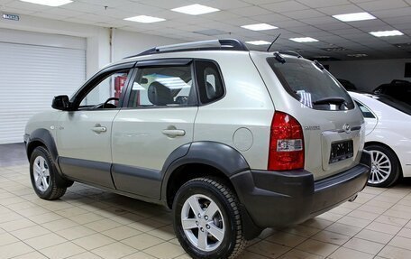 Hyundai Tucson III, 2007 год, 604 000 рублей, 2 фотография