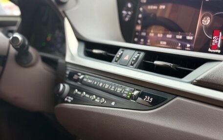 Lexus ES VII, 2020 год, 3 750 000 рублей, 28 фотография