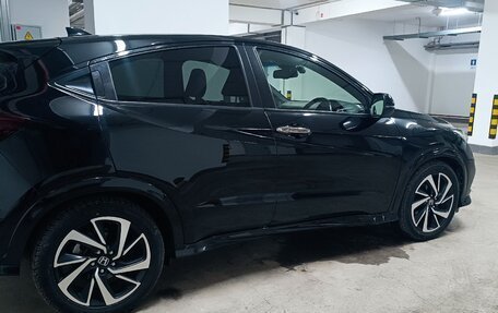 Honda Vezel, 2018 год, 2 090 000 рублей, 9 фотография