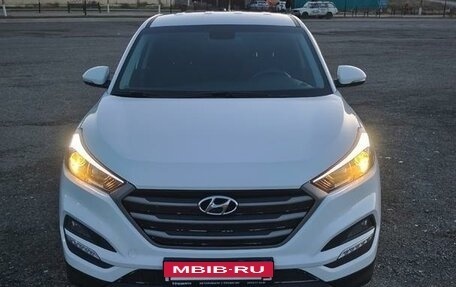 Hyundai Tucson III, 2017 год, 2 390 000 рублей, 4 фотография