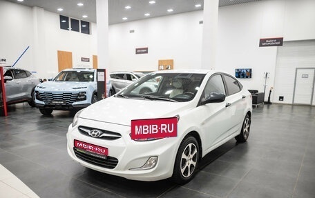 Hyundai Solaris II рестайлинг, 2012 год, 570 000 рублей, 1 фотография