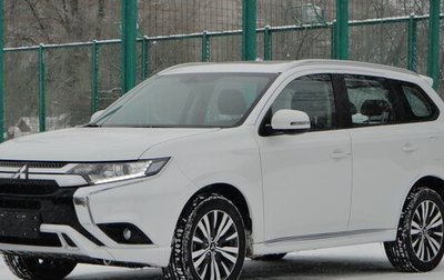 Mitsubishi Outlander III рестайлинг 3, 2022 год, 2 500 000 рублей, 1 фотография