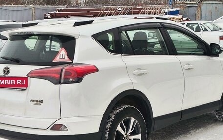 Toyota RAV4, 2018 год, 2 890 000 рублей, 3 фотография