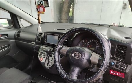 Toyota Wish II, 2003 год, 600 000 рублей, 2 фотография