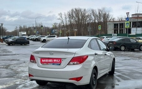 Hyundai Solaris II рестайлинг, 2015 год, 1 050 000 рублей, 3 фотография