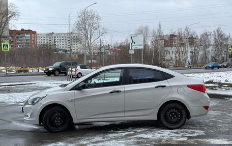 Hyundai Solaris II рестайлинг, 2015 год, 1 050 000 рублей, 6 фотография