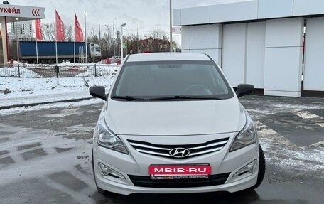 Hyundai Solaris II рестайлинг, 2015 год, 1 050 000 рублей, 8 фотография