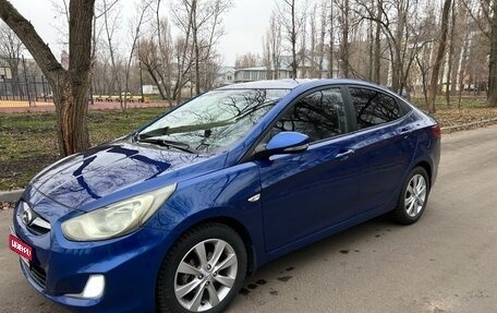 Hyundai Solaris II рестайлинг, 2011 год, 740 000 рублей, 1 фотография