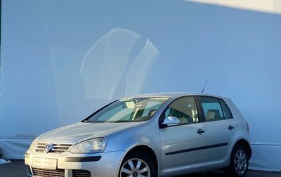 Volkswagen Golf V, 2005 год, 527 800 рублей, 1 фотография