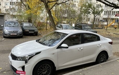 KIA Rio IV, 2021 год, 2 000 000 рублей, 5 фотография